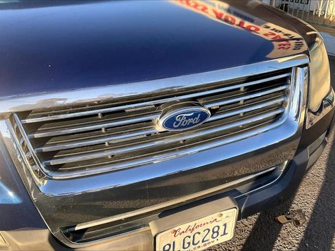 Used 2006 Ford Explorer XLT image 28
