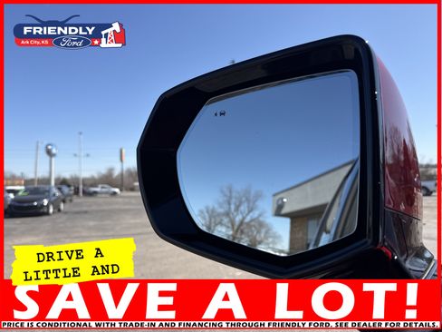 Used 2024 GMC Yukon SLT w/ SLT Premium Package image 34