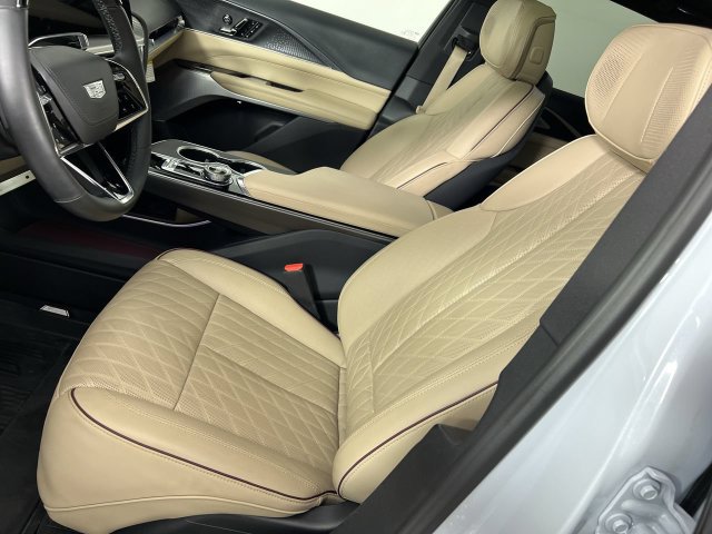 Used 2026 Cadillac Lyriq Signature Luxury w/ Nappa Leather Package AWD/4WD image 19