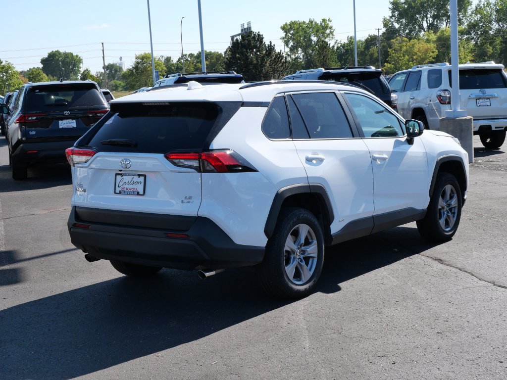 Certified 2025 Toyota RAV4 LE AWD/4WD image 5