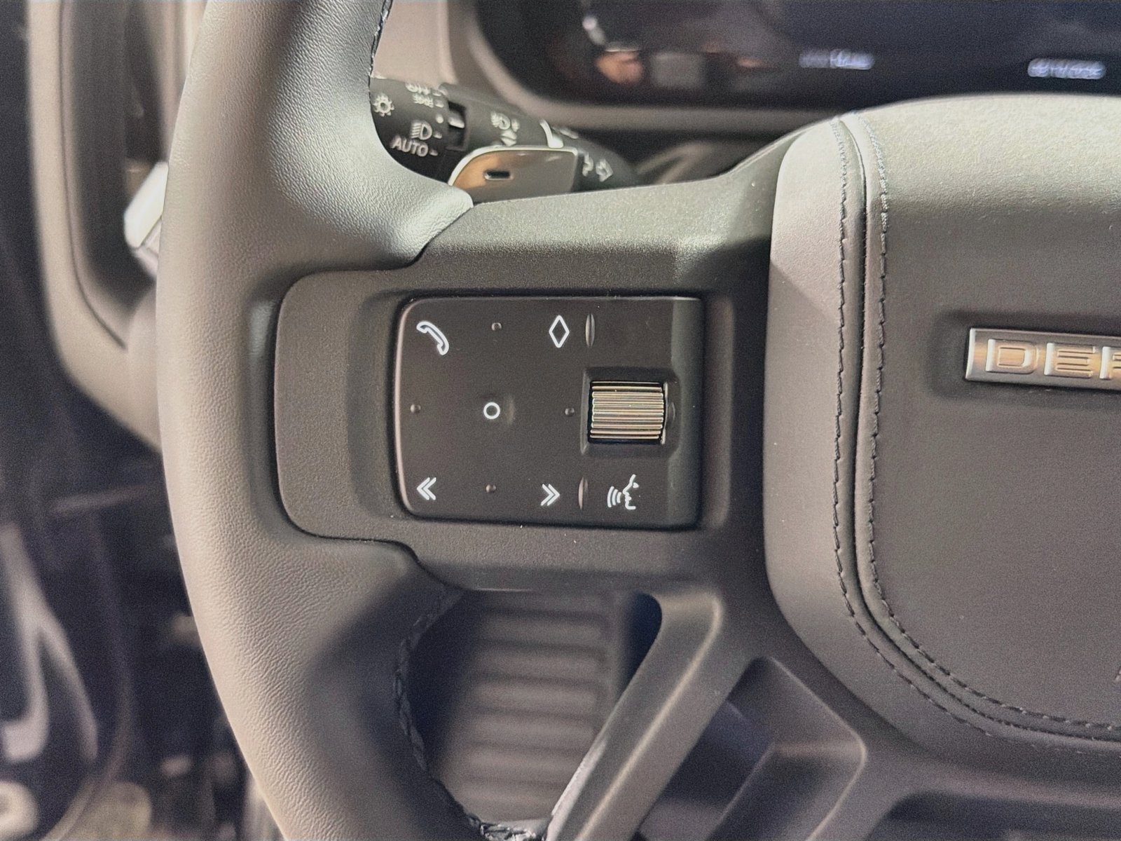 New 2026 Land Rover Defender 130 V8 AWD/4WD image 12