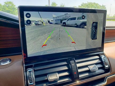 Used 2022 Lincoln Navigator Reserve image 16