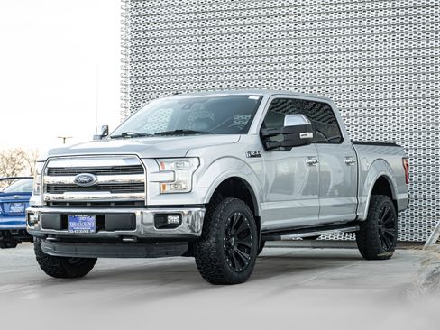 Used 2015 Ford F150 Lariat w/ Equipment Group 502A Luxury image 7