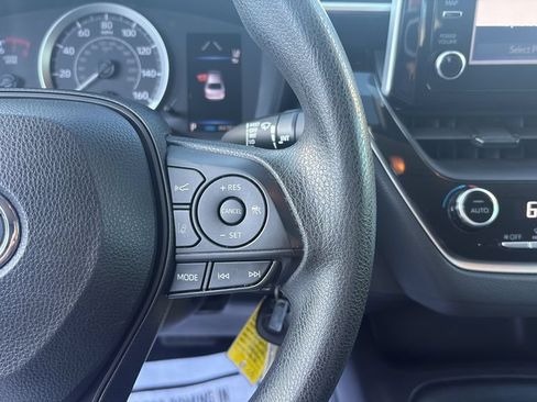 Used 2020 Toyota Corolla LE FWD image 20
