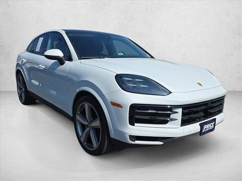 Used 2024 Porsche Cayenne Coupe AWD/4WD image 3