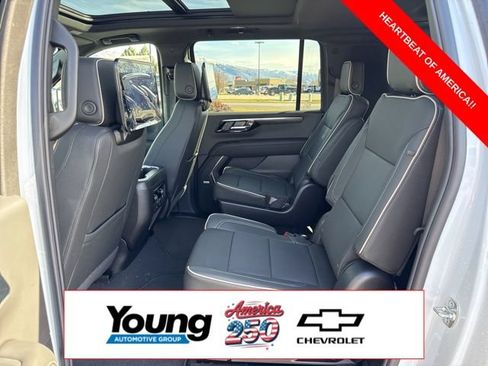 New 2026 Chevrolet Suburban Premier AWD/4WD image 16