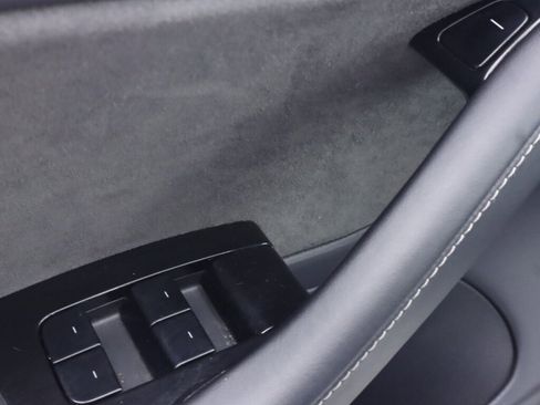 Used 2018 Tesla Model 3 image 29