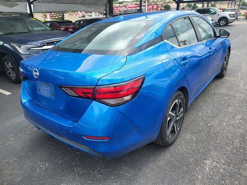 Used 2025 Nissan Sentra SV FWD image 8