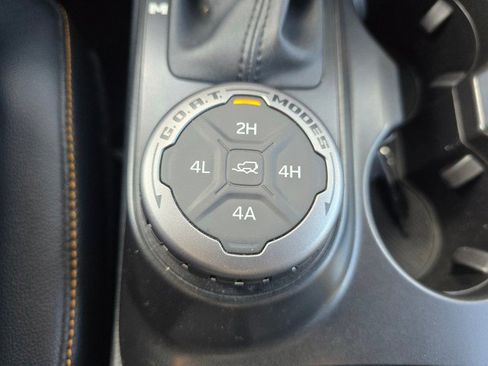 Used 2021 Ford Bronco Badlands image 34