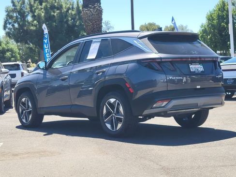 Used 2025 Hyundai Tucson SEL AWD/4WD image 3