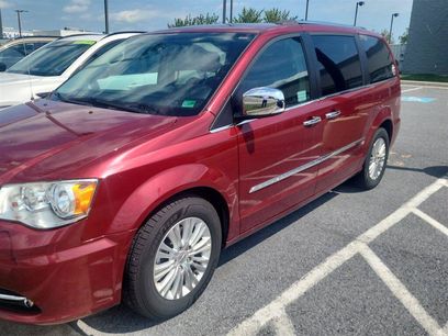 Used 2016 Chrysler Town & Country Limited