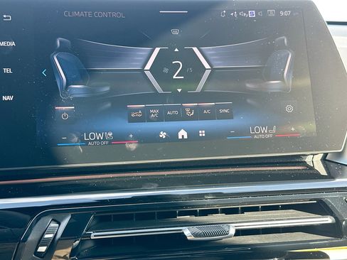 New 2026 BMW X1 xDrive28i w/ Technology Package AWD/4WD image 13