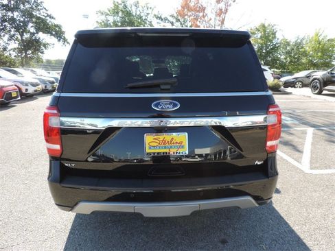 Used 2021 Ford Expedition XLT image 6