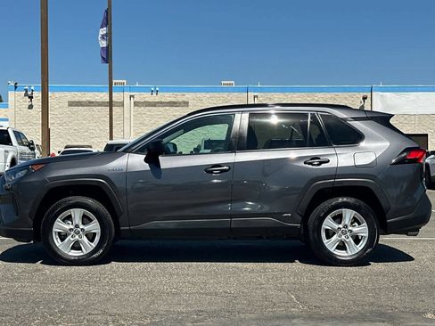 Used 2021 Toyota RAV4 LE AWD/4WD image 6