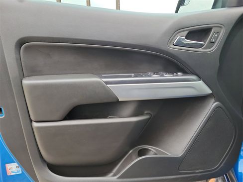 Used 2022 Chevrolet Colorado LT image 16