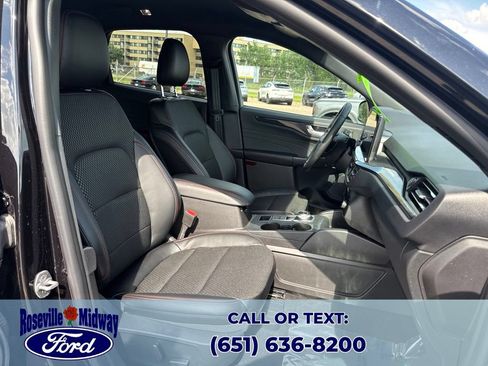 Used 2024 Ford Escape ST-Line Select w/ Tech Pack #2 AWD/4WD image 33