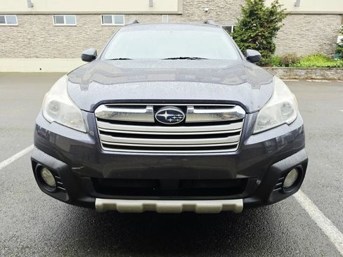 Used 2013 Subaru Outback 3.6R Limited w/ Moonroof Pkg AWD/4WD image 8