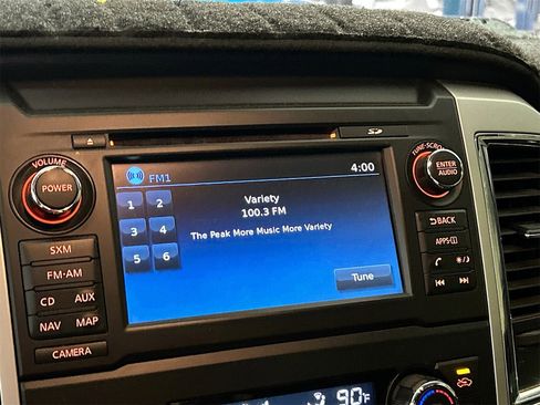 Used 2017 Nissan Titan SL image 15