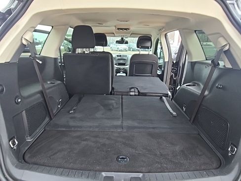 Used 2019 Dodge Journey SE w/ Premium Group image 24
