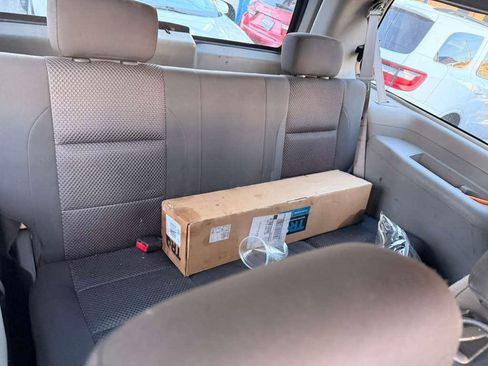 Used 2004 Nissan Armada SE image 10