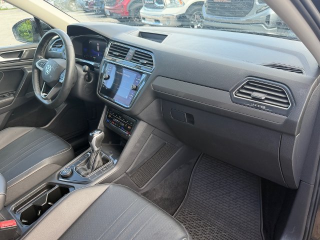 Used 2022 Volkswagen Tiguan SE AWD/4WD image 20
