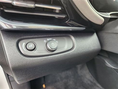 New 2025 Buick Envista Avenir image 19