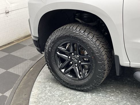 Certified 2021 Chevrolet Silverado 1500 LT Trail Boss w/ Convenience Package II AWD/4WD image 36