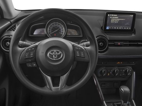 Used 2017 Toyota Yaris iA FWD image 7