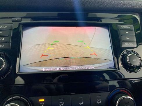 Used 2019 Nissan Rogue S image 39