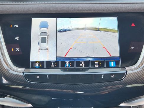 Certified 2024 Cadillac XT6 Premium Luxury w/ Platinum Package image 19