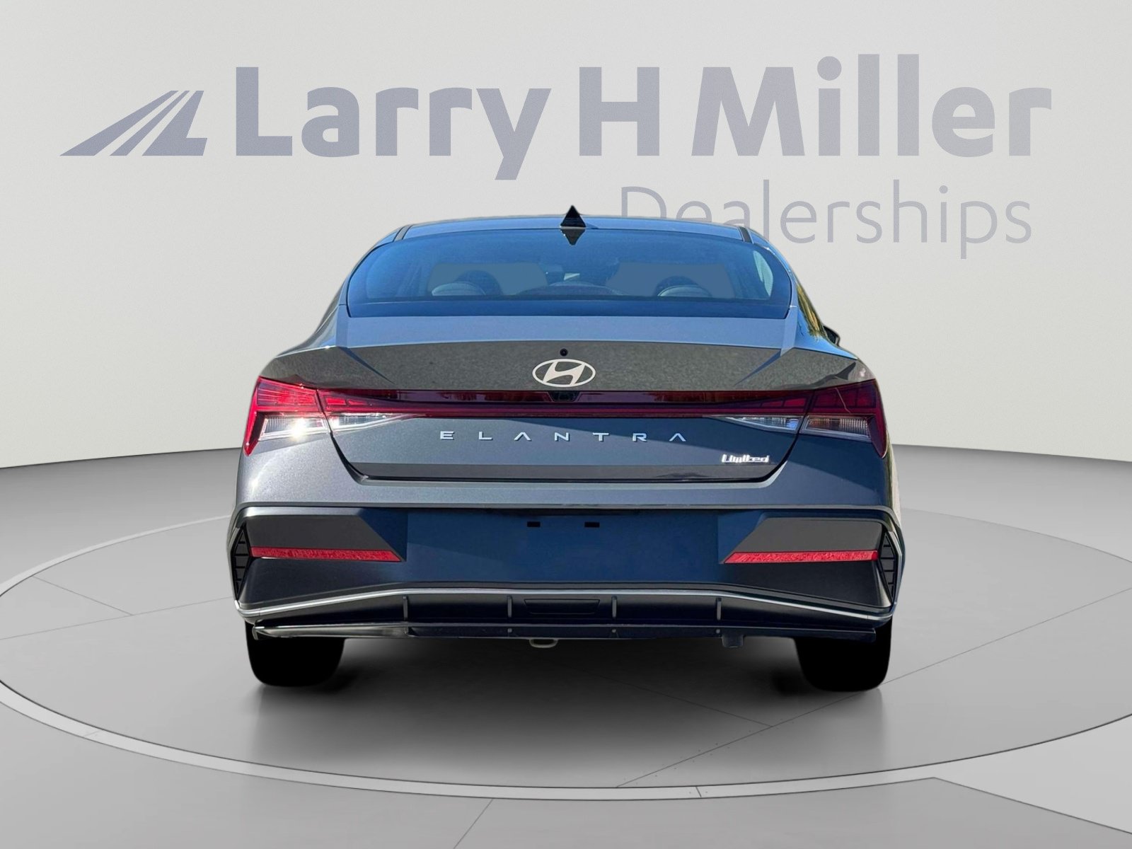 New 2026 Hyundai Elantra Limited FWD image 9