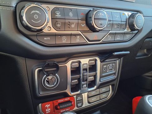 New 2026 Jeep Wrangler Unlimited Rubicon image 10