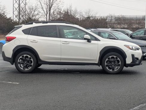 Used 2021 Subaru Crosstrek 2.0i Premium image 4