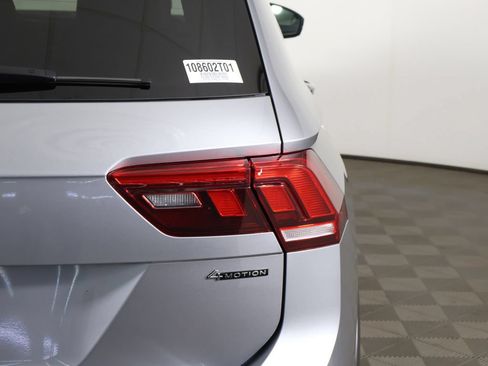 Used 2024 Volkswagen Tiguan SE R-Line AWD/4WD image 17