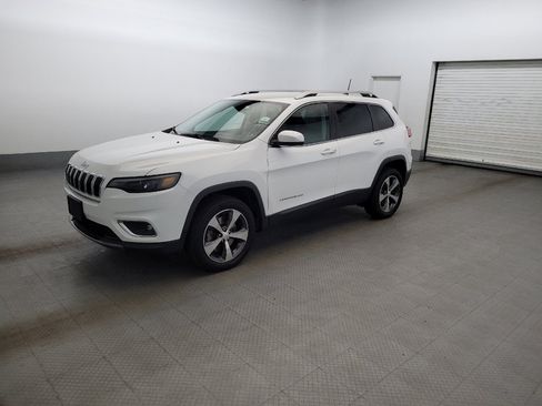 Used 2019 Jeep Cherokee Limited AWD/4WD image 2