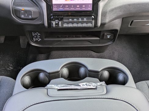 New 2026 RAM 3500 Tradesman AWD/4WD image 17