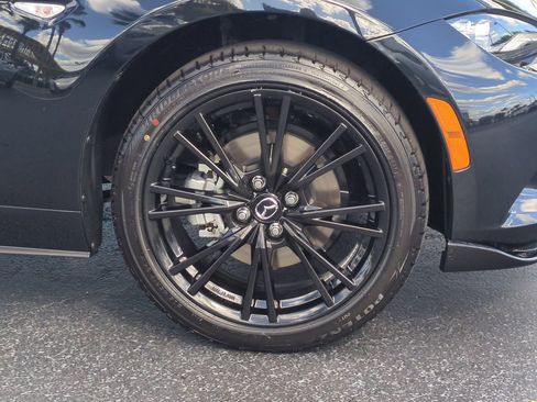 New 2025 MAZDA MX-5 Miata Club image 11