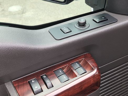 Used 2010 Ford F250 Lariat AWD/4WD image 15