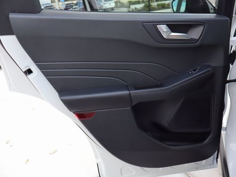 Used 2022 Ford Escape SEL image 26