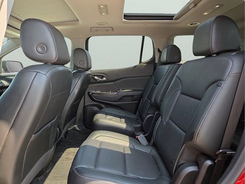 Used 2021 GMC Acadia SLT w/ Elevation Edition FWD image 11