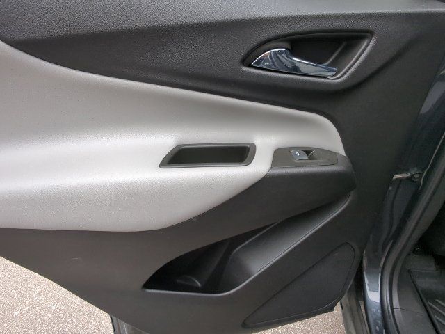Used 2022 Chevrolet Equinox LS w/ LS Convenience Package AWD/4WD image 24