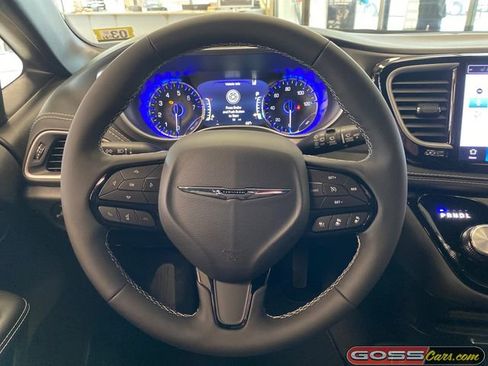 New 2026 Chrysler Pacifica Select image 17