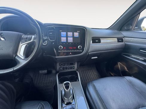 Used 2022 Mitsubishi Outlander SEL image 10