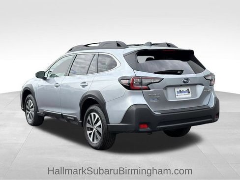 Certified 2025 Subaru Outback Premium w/ Popular Package #1 AWD/4WD image 6