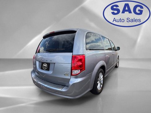 Used 2019 Dodge Grand Caravan SXT FWD image 3