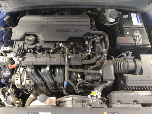 Used 2021 Hyundai Elantra SE FWD image 30