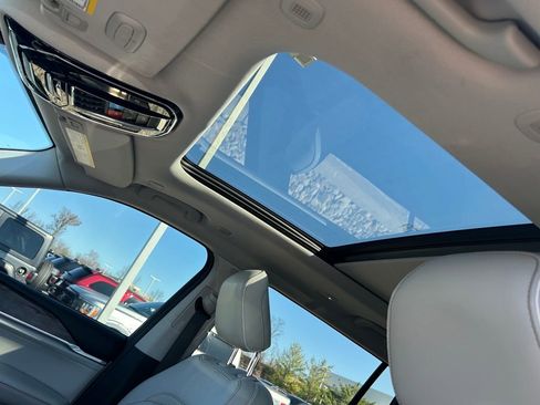 Certified 2023 Jeep Grand Cherokee L Overland image 23