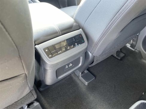 New 2025 Nissan Pathfinder SV image 6