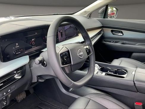 Certified 2025 Nissan Murano SL w/ Cargo Package AWD/4WD image 12