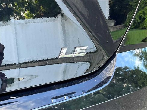 Used 2025 Toyota Camry LE image 29
